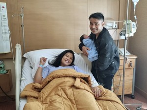 Perjuangan Duma Riris Melahirkan Anak Ketiga Secara Normal di Usia 41 Tahun