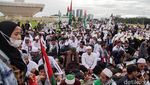 Potret Reuni Akbar 212 di Monas, Bendera Palestina Dibentangkan