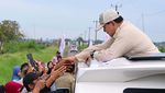 Prabowo Kunjungi Tambak Ikan Nila di Karawang, buat Pasok Makan Bergizi Gratis