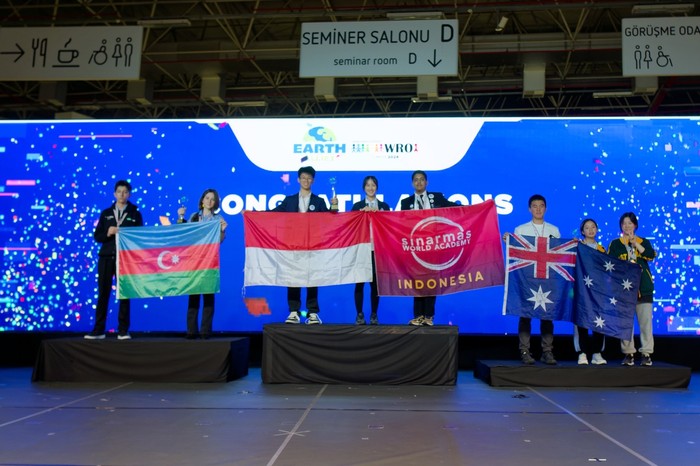 Siswa Sinarmas World Academy Raih Juara 1 World Robot Olympiad Final 2024.