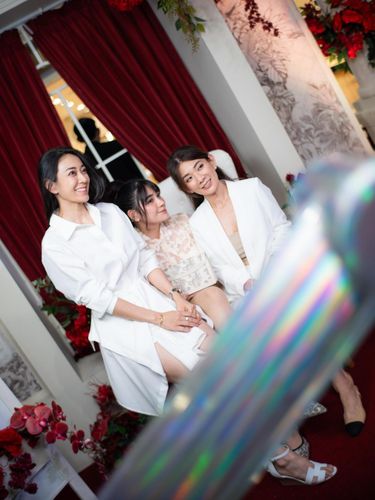 The Holograil, Vendor Photobooth