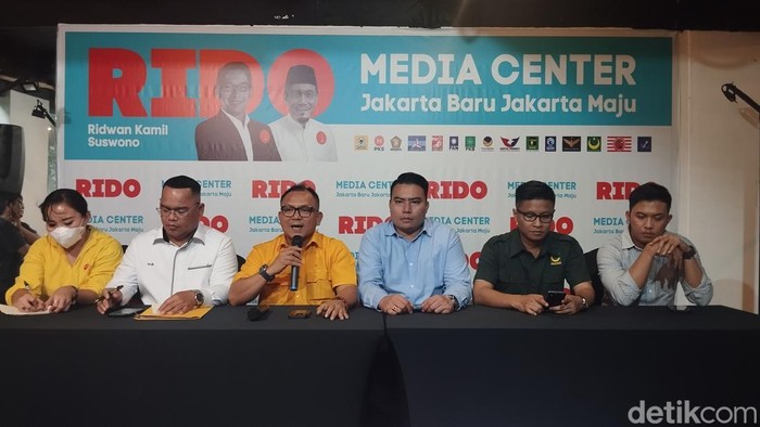 Tim Ridwan Kamil-Suswono (RIDO) meminta saksi di beberapa kecamatan tak tandatangani BAP rekapitulasi (Maulana Ilhami Fawdi/detikcom)