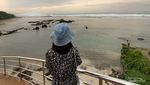 Memulai Hari dengan Sunrise di Pantai Sayang Heulang Garut