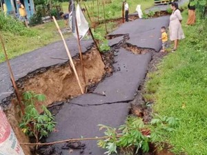 Jalan Menuju Wisata Baduy Amblas Usai Dilanda Hujan Deras