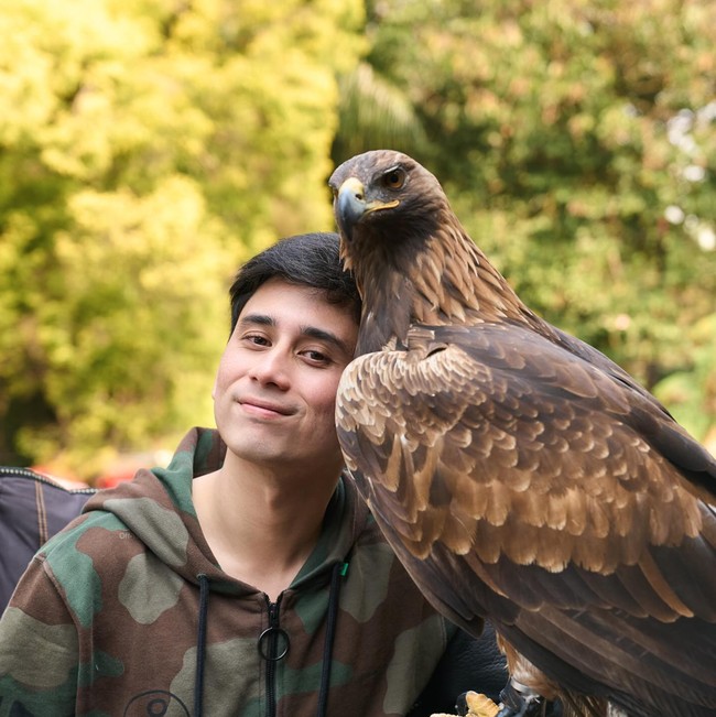 Kabar pernikahan Alshad dengan Nissa sebelumnya sempat menggemparkan publik hingga berdampak pada hubungannya dengan penyanyi Tiara Andini. Diketahui sebelum kabar pernikahan Alshad mencuat ke publik, dirinya sempat berpacaran dengan Tiara Andini. Namun setelah kabar tersebut muncul keduanya dikabarkan putus. Foto: Instagram/@alshadahmad