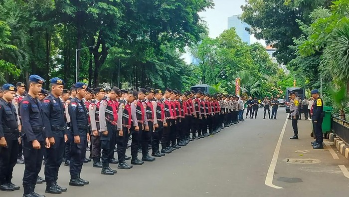 Apel pengamanan rekapituasi suara Pilkada Jakarta 2024 di Polda Metro Jaya, Selasa (3/12/2024).