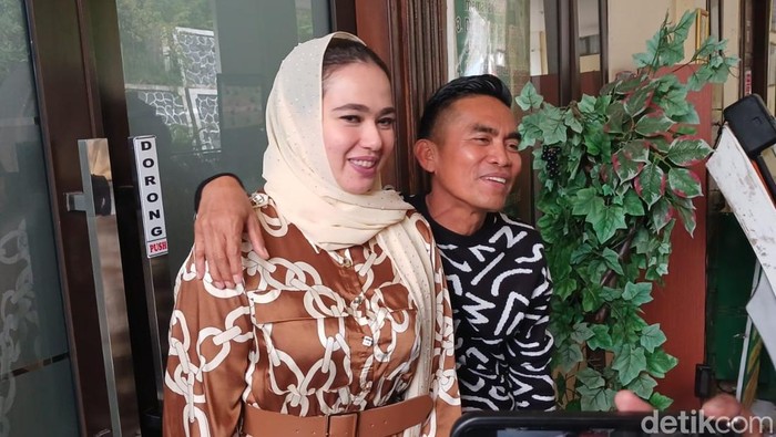 catherine wilson dan idham masse saat ditemui di PA Depok.