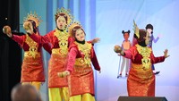 Dalam peringatan HDI 2024, Direktorat PMPK Kemdikdasmen mengajak siswa SLB di Indonesia unjuk bakat. Sehingga perayaan dimeriahkan oleh penampilan kesenian dan bazar mini yang menampilkan produk alternatif bagi penyandang disabilitas. Foto: Kemdikdasmen