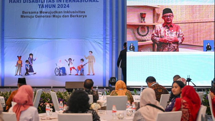 Hari Disabilitas Internasional 2024 dimeriahkan oleh penampilan seni dari siswa SLB