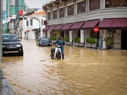 BMKG Ingatkan Potensi Bencana Hidrometeorologi di Jatim, Rawan Banjir-Angin Kencang!