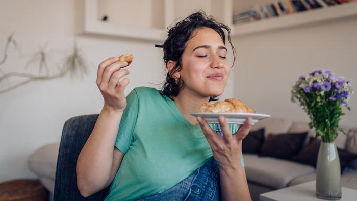 Stres Berkurang Jadi Penyebab Berat Badan Naik Usai Liburan