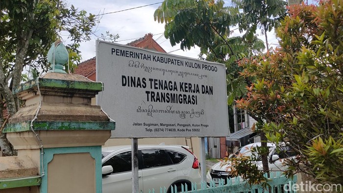 Kantor Disnakertrans Kulon Progo, Selasa (3/12/2024).