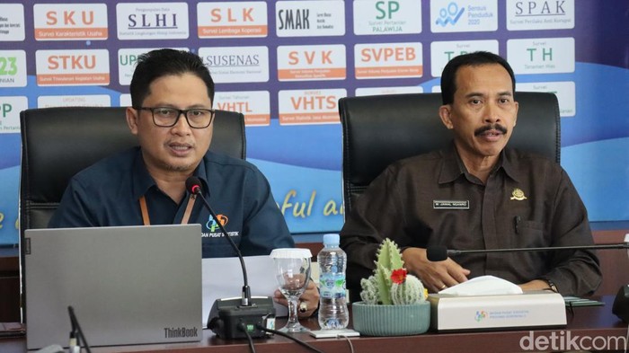 Kepala BPS Provinsi Gorontalo Mukhamad Mukhanif saat konferensi pers di kantornya.