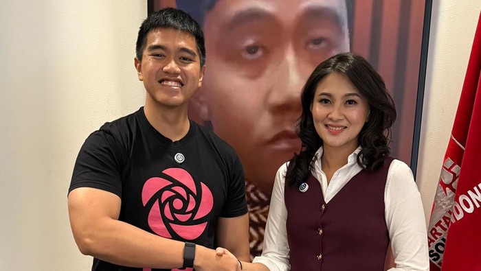 Ketua Umum PSI Kaesang Pangarep bersama Calon Gubernur Malut Sherly Tjoanda.