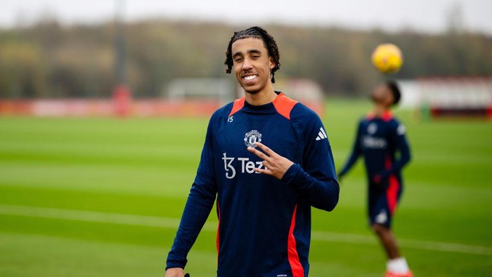 MANCHESTER, ENGLAND - NOVEMBER 18: Leny Yoro of Manchester United reacts during the Manchester United training session at Carrington Training Ground on November 18, 2024 in Manchester, England. (Photo by Ash Donelon/Manchester United via Getty Images)