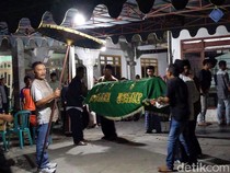 Duka Mengalir saat Mahasiswi UTM Korban Pembunuhan Dimakamkan