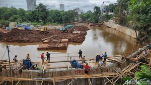 Masuk Musim Hujan, Normalisasi Kali Pesanggrahan Digencarkan