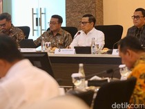 Menko Pemberdayaan Masyarakat Raker Bahas Serbuan Produk Impor