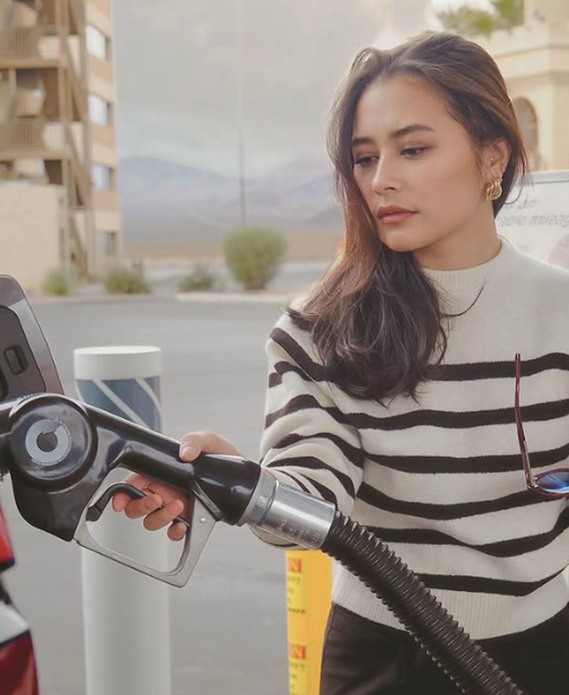 Prilly Latuconsina Cicip Toast di Las Vegas dan Somtam Thailand