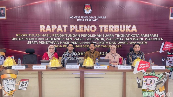 Proses rekapitulasi perhitungan suara Pilwalkot Parepare.