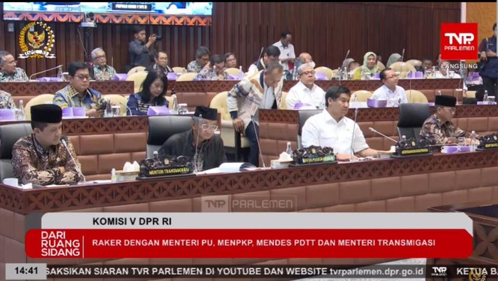 Rapat Kerja Komisi V DPR RI dengan Kementerian Pekerjaan Umum, Kementerian PKP, Kementerian Desa dan Pembangunan Daerah Tertinggal, dan Kementerian Transmigrasi