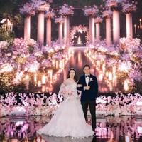 Pasangan pebulu tangkis Rian Ardianto dan Ribka Sugiarto menggelar acara resepsi pernikahan mewah di The St. Regis Jakarta pada 1 Desember 2024. Resepsi tersebut digelar setelah 2 bulan resmi menjadi pasangan suami-istri. Foto: Instagram/@ribkasugiarto