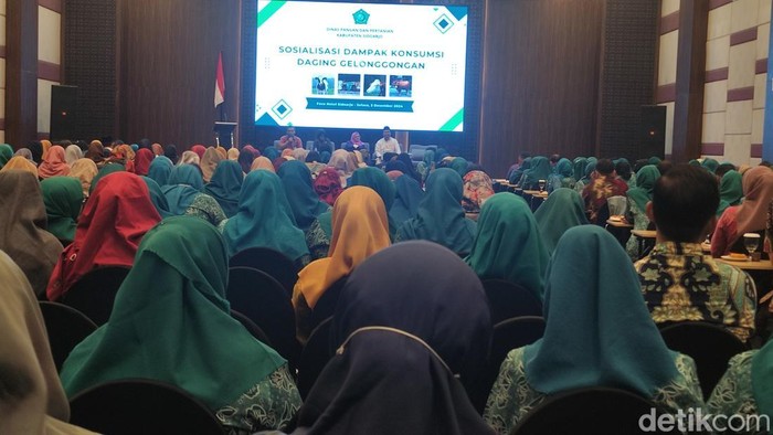 Sosialisasi bahaya konsumsi sapi glonggongan yang digelar Dinas Pangan dan Pertanian Sidoarjo.