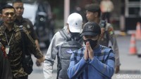 Salah satu dari 9 orang yang ditangkap adalah Pj Walikota Pekanbaru Risnandar Mahiwa. 