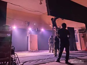 Jalan Panjang di Balik Gemerlap Cahaya Pementasan Teater