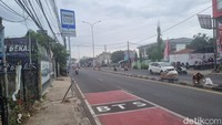 Secara keseluruhan ada 50 titik pemberhentian bus. Traveler dapat menaikinya di bus stop ataupun beberapa halte yang tersedia. Bus tersebut juga menghubungkan beberapa moda transportasi seperti KRL di Stasiun Cikarang, Stasiun Cibitung, dan Stasiun Tambun, serta Bus TransJakarta di Halte Bulak Kapal 1, dan Stasiun LRT Jatimulya.