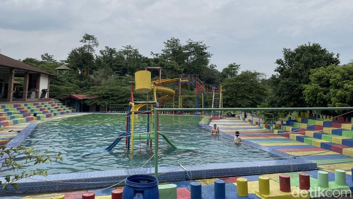 Dulu Penambangan Ilegal, Kini Jadi Wisata Viral Goa Lalay Liburan ke Bogor tak lengkap tanpa menjelajahi keindahan wisata alamnya. Namun, pernahkah terpikir untuk mengunjungi bagian timur kota Bogor yang menyimpan surga tersembunyi?