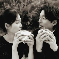 Kemesraan Gong Yoo dan Seo Hyun Jin dalam pemotretan ini dianggap sebagai ending sempurna untuk drama Korea Netflix, The Trunk. Foto: dok. Netflix