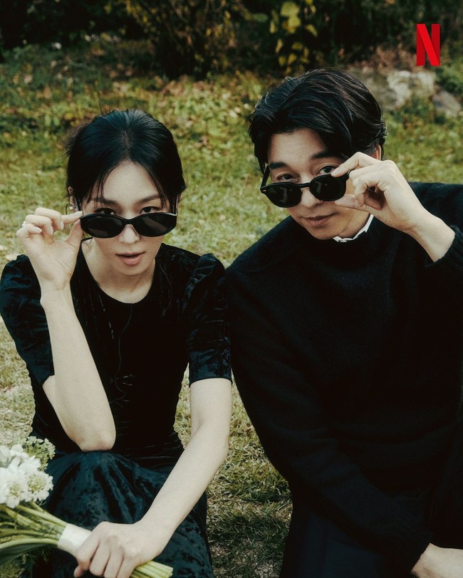 “Menyalaaa couple Hamburger tanpa tomat kuuuu 🔥🔥🔥🔥” “Kurang cincin kawin yah 👀” “Ide prewed 😍” tulis sejumlah penggemar yang baper. Foto: dok. Netflix