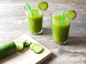 Rahasia Turun Berat Badan Efektif! Coba Minum Jus Mentimun di Waktu Ini