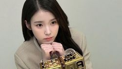 IU Pamer 6 Piala Music Awards: 2 MAMA, 4 MMA