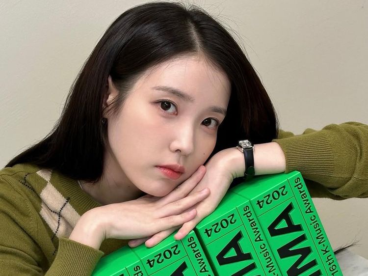 IU Pamer 6 Piala Music Awards: 2 MAMA, 4 MMA