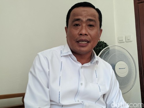 Kepala Kanwil Kemenag NTB Zamroni Aziz. (Ahmad Viqi/detikBali).