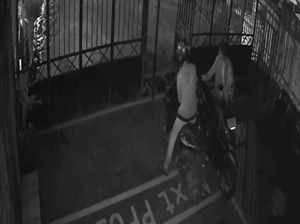 4 Pencuri Gasak 2 Motor di Palembang, Aksi Pelaku Terekam CCTV