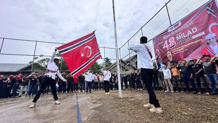 KPA Wilayah Kuta Pase, Lhokseumawe gelar upacara pengibaran bendera bulan bintang untuk memperingati Milad ke-48 GAM. (dok. Istimewa)