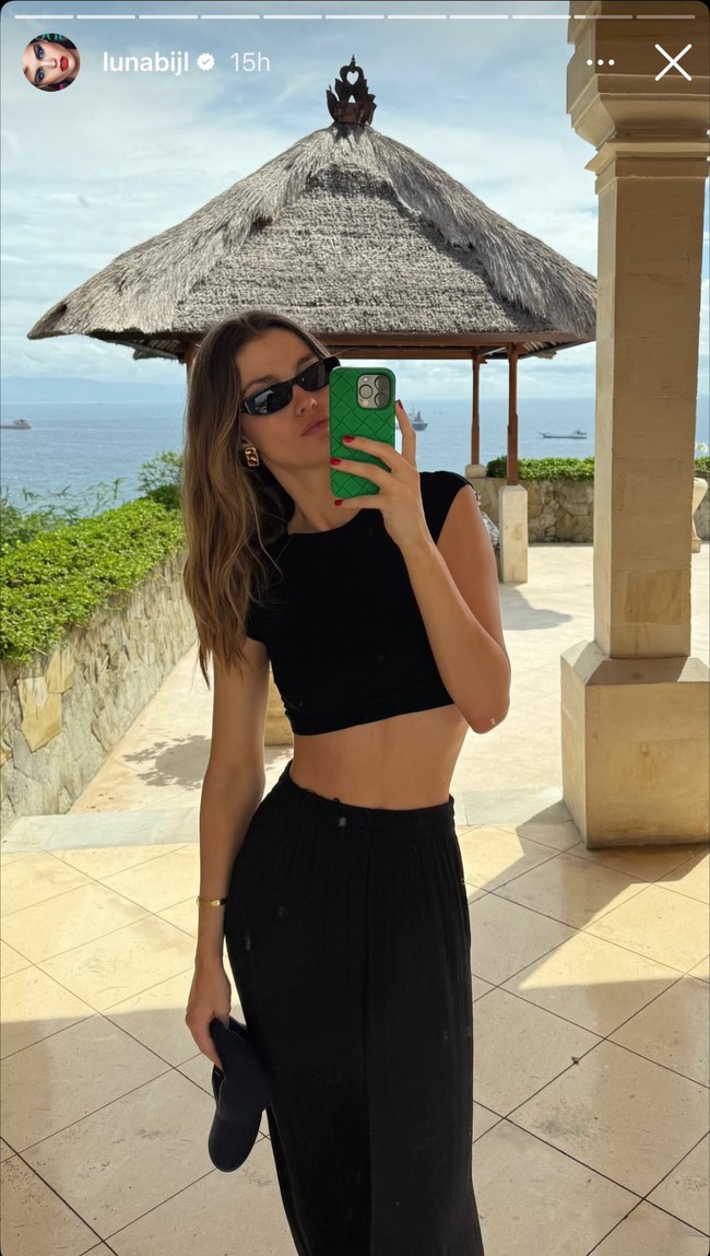 Luna Bilj datang ke Indonesia untuk menonton langsung Marteen Paes bermain di GBK beberapa waktu lalu. Kesempatan itu pun dimanfaatkannya untuk sekaligus berlibur di Bali bersama kekasihnya.Foto: Dok. Instagram/TikTok Luna Bilj