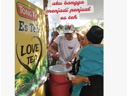 Meme Es Teh yang Menohok dan Menggetarkan Jiwa