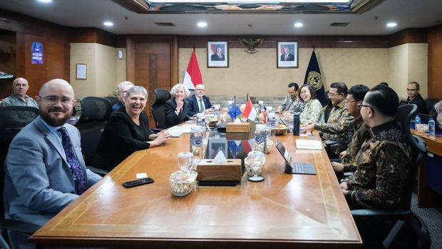 Menekraf/KaBekraf) Teuku Riefky Harsya bertemu Menteri Imigrasi, Kewarganegaraan, dan Urusan Multikultural Australia, Tony Burke, dan Duta Besar Australia untuk Indonesia, Penny Williams (Dok istimewa)
