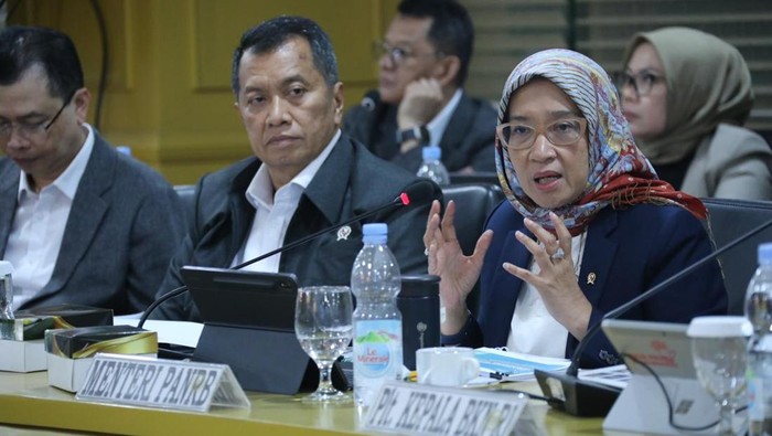 MenPAN-RB Rini Widyantini