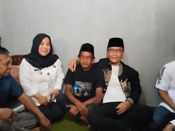 Momen Gus Miftah bertemu penjual es teh di Magelang, Rabu (4/12/2024).