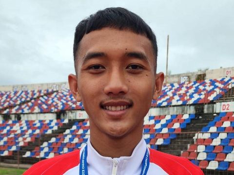 Muhammad Daffa Rahardian, atlet lompat tinggi dari kelas khusus olahraga (KKO) SMAN 3 Demak, meraih perak di ajang Sea Youth Champions 2024 di Malaysia. Diunggah Rabu (4/12/2024).
