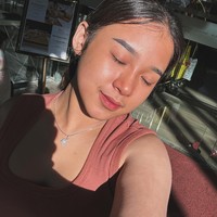 Tampil natural tanpa pulasan makeup berlebih, Niken tetap terlihat cantik. Penampilannya pun kerap banjir pujian. Foto: Instagram/@niken_salindry_reall