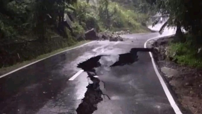 Pergerakan tanah di Kecamatan Tanggeung