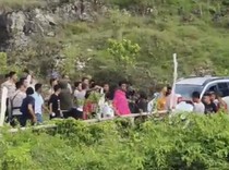 Barbar Massa Demo Kejar Ketua Bawaslu Buton Tengah Agar Gelar PSU