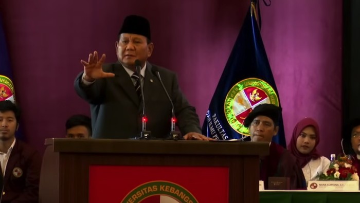 Heboh Gus Miftah gegara mengolok-olok penjual es teh. Di sisi lain, Prabowo Subianto pernah berpidato tentang menghormati pedagang kaki lima.