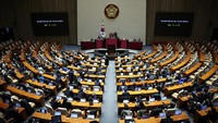 Namun selang beberapa jam, Yoon Suk Yeol mengumumkan pencabutan status darurat militer. Pencabutan ini dilakukan setelah Majelis Nasional Korsel menolak pengumuman itu. (REUTERS/Kim Hong-Ji)